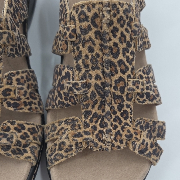 Clarks Cheetah Pattern Sandals NEW - Picture 4 of 16